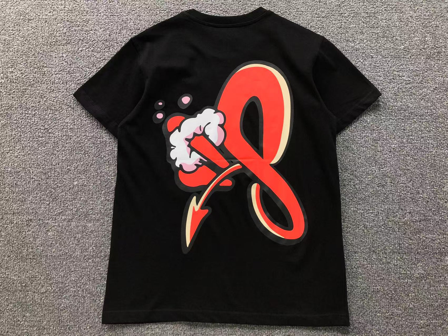 Camiseta Syna World Devil