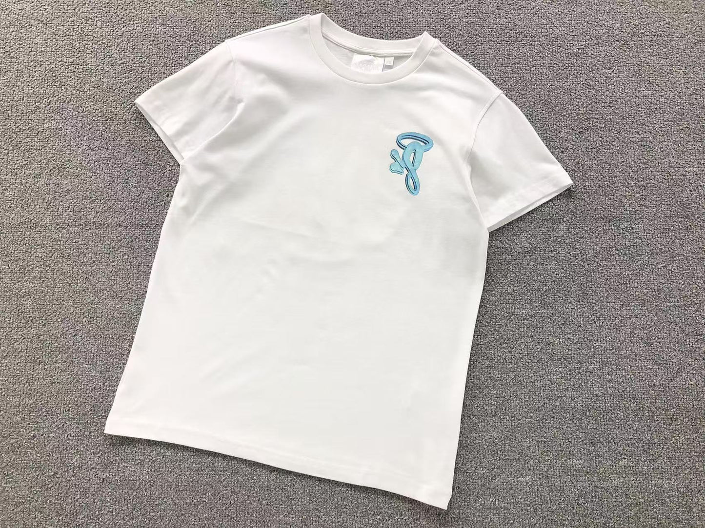 Camiseta Syna World Pill
