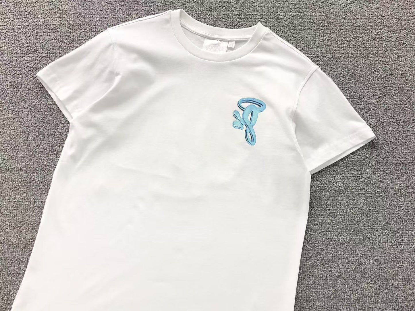 Camiseta Syna World Pill