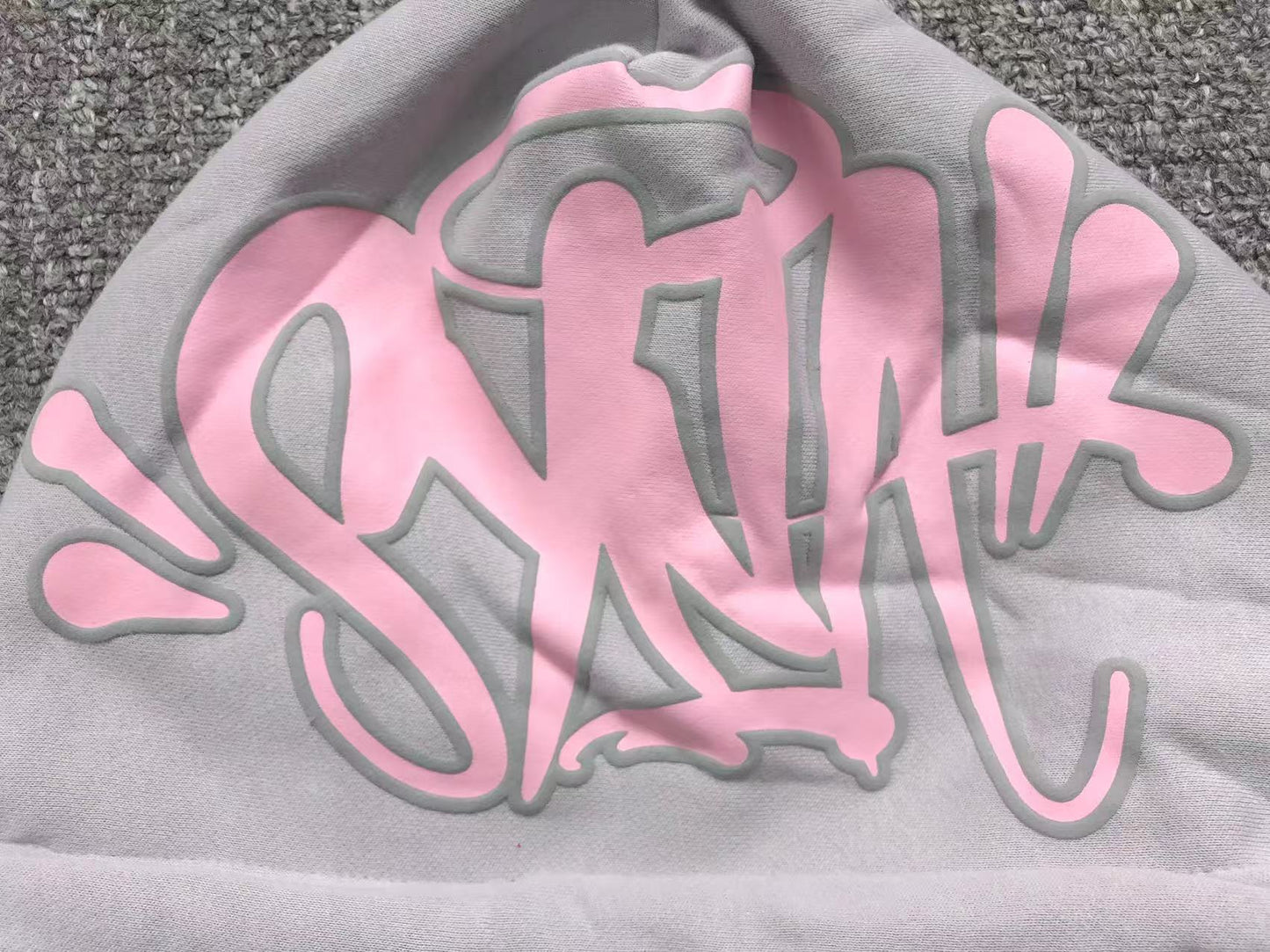Conjunto Synaworld Logo Cinza