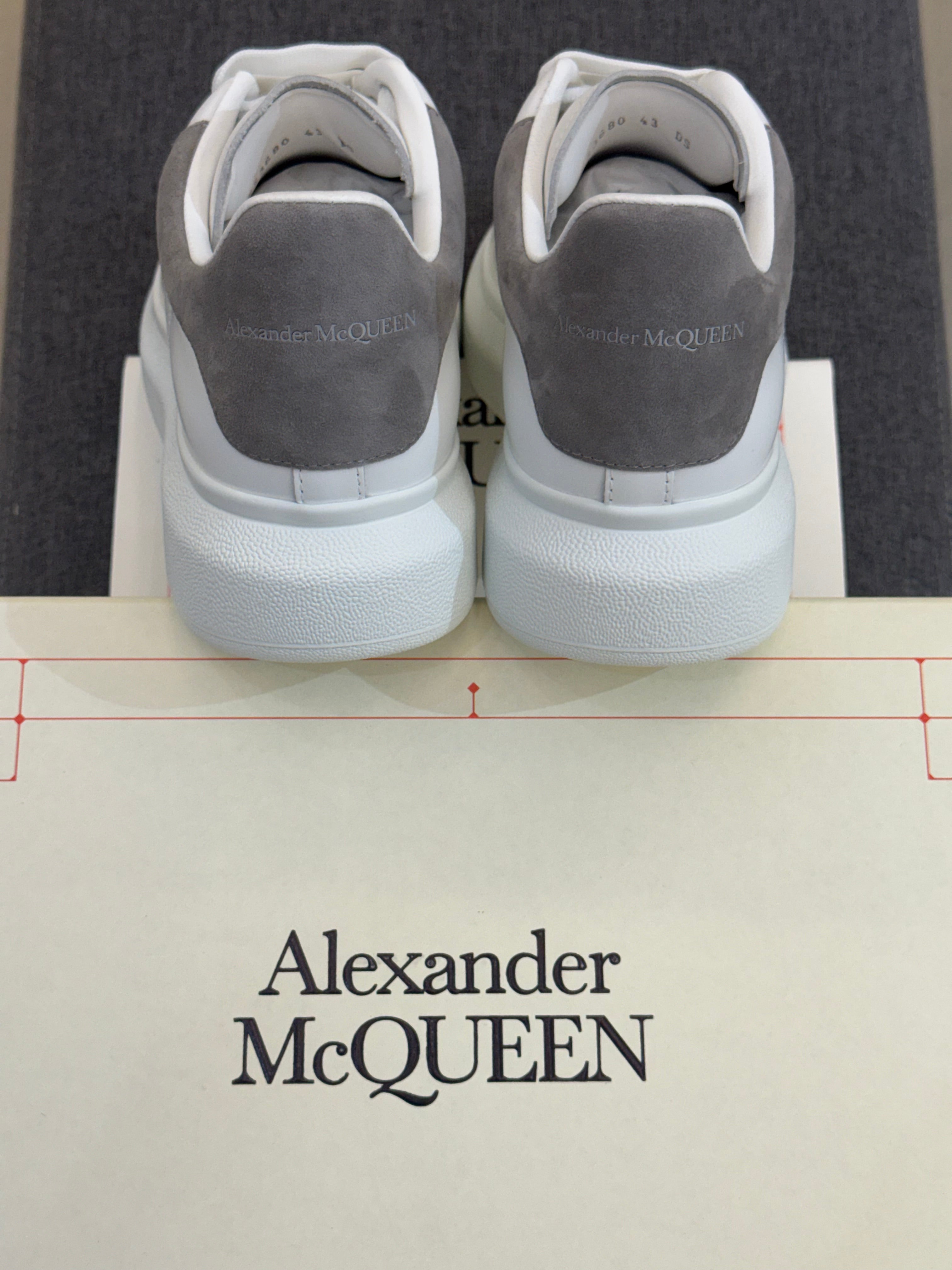 Tênis Alexander McQueen Oversized White and Grey
