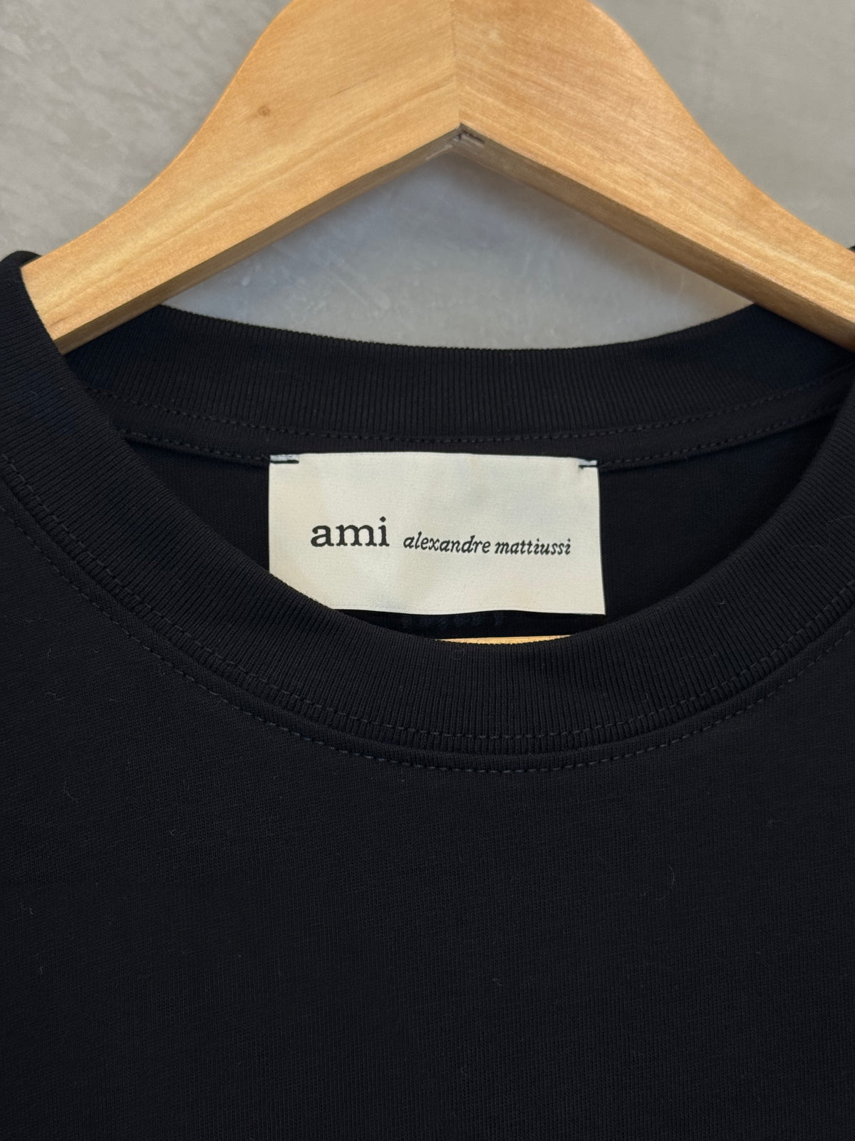 Camiseta Ami Paris “Ami De Coeur” Black