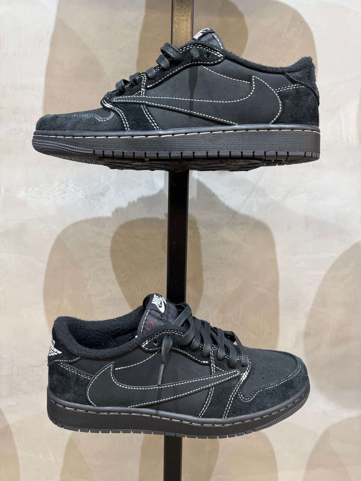 Tênis Air Jordan 1 Low x Travis Scott Black Phantom