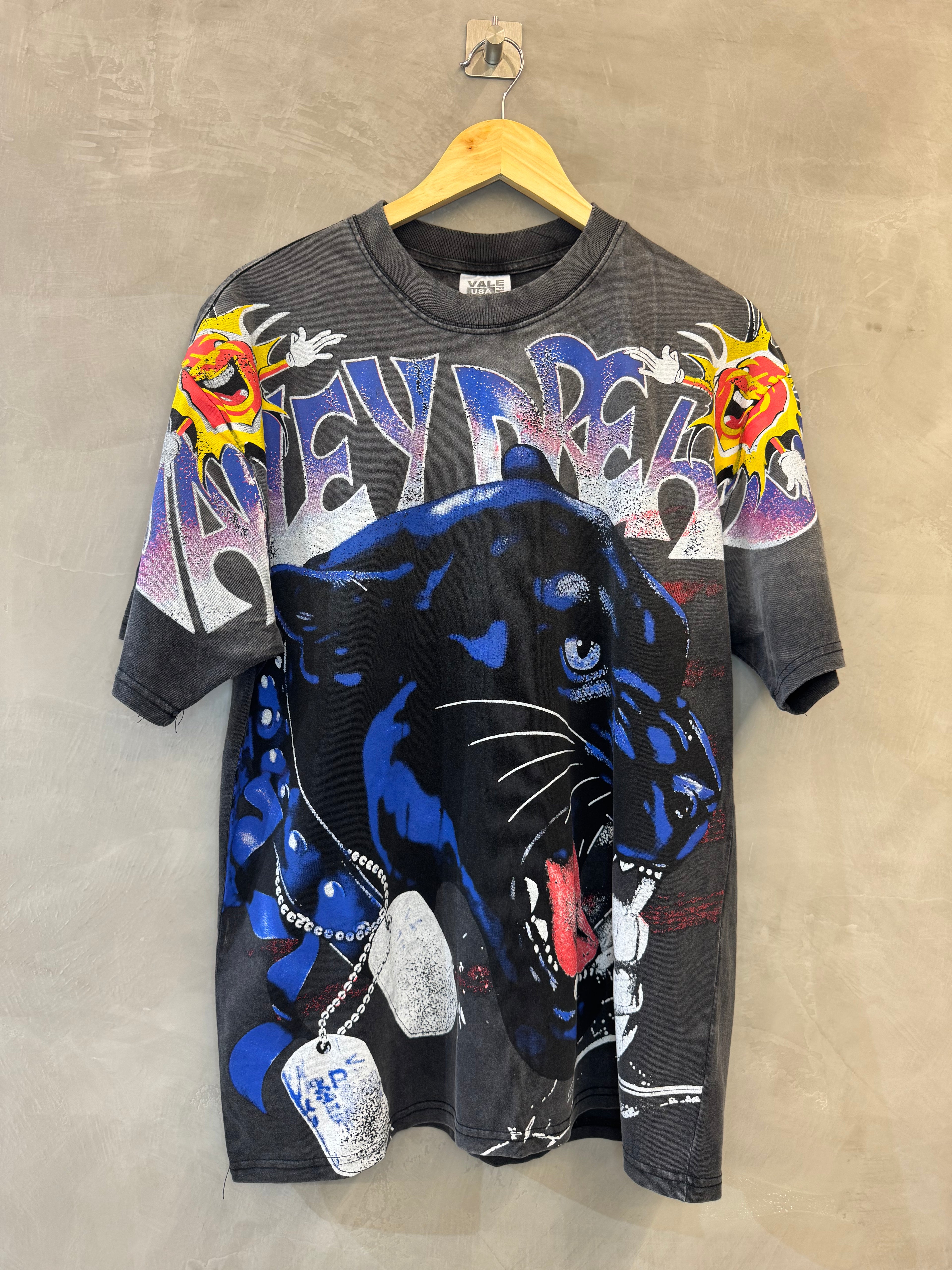 Camiseta Vale Lives Forever Fury Big Black