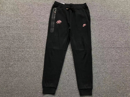 Calça Tech Fleece Nike x Syna