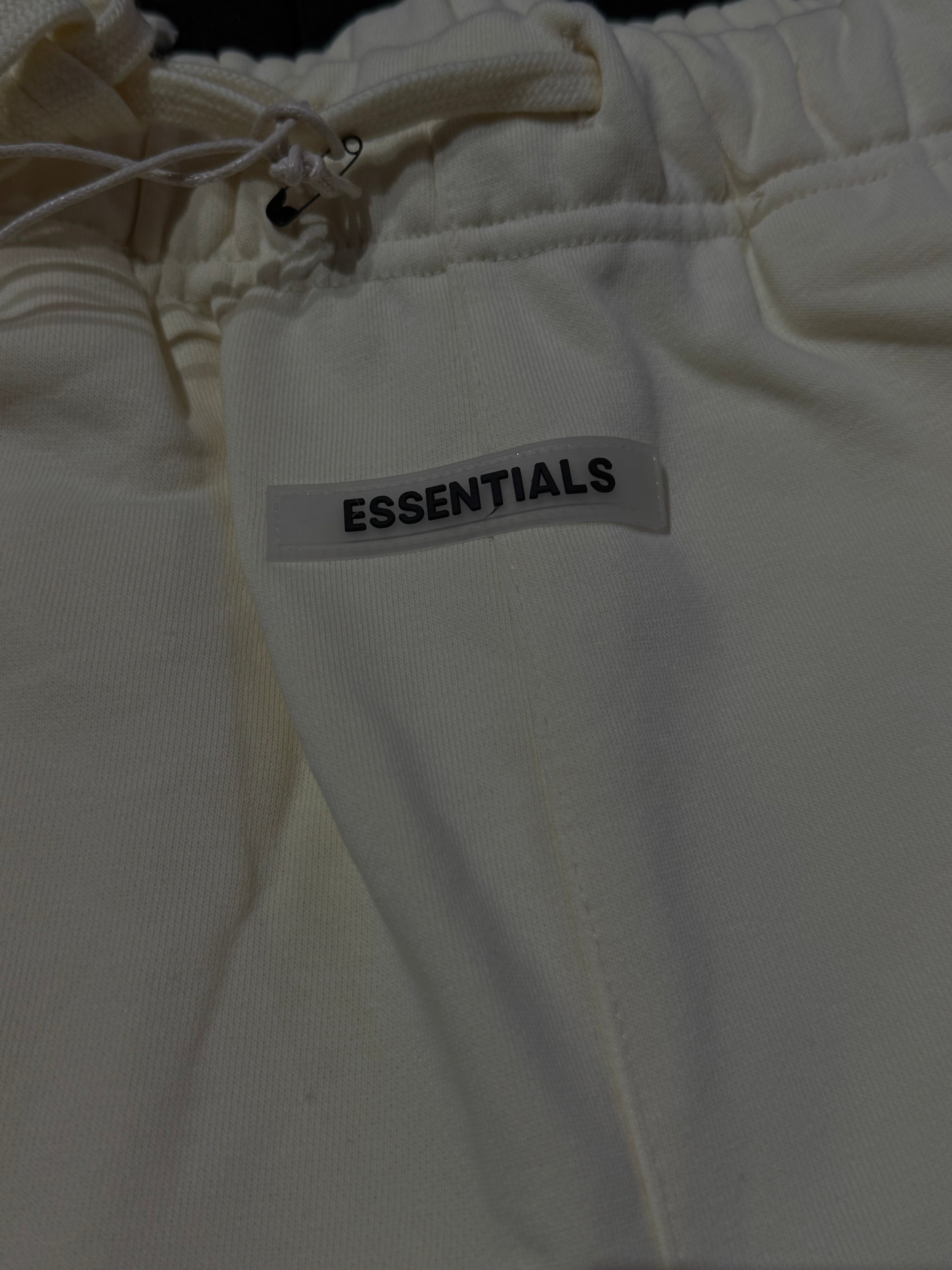 SHORTS FEAR OF GOD ESSENTIALS CREAM
