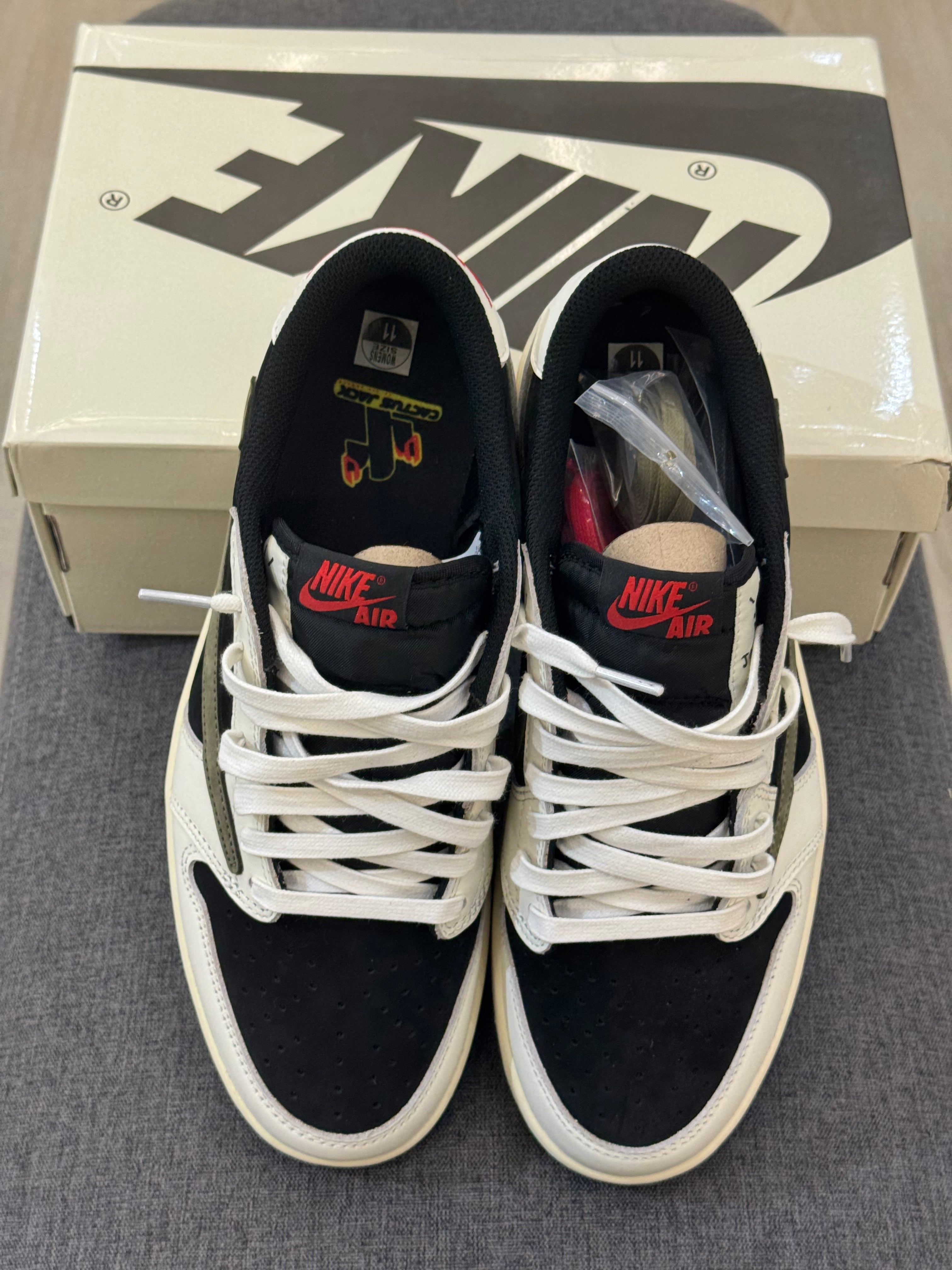 Tênis Travis Scott x Air Jordan 1 Low Olive